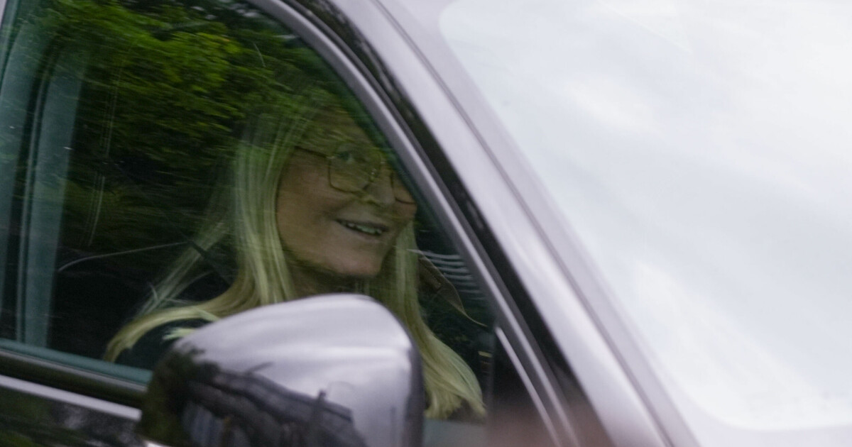Lege mot pressen: Etisk debatt om Mette-Marit-dekning